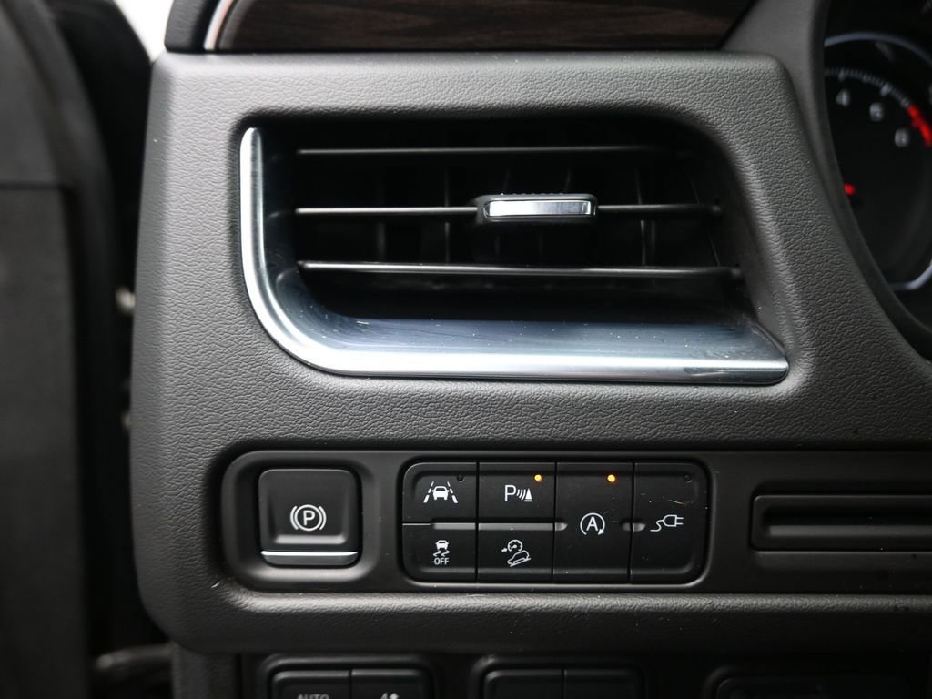 Used 2021 Chevrolet Suburban Z71 w/ Z71 Signature Package image 10