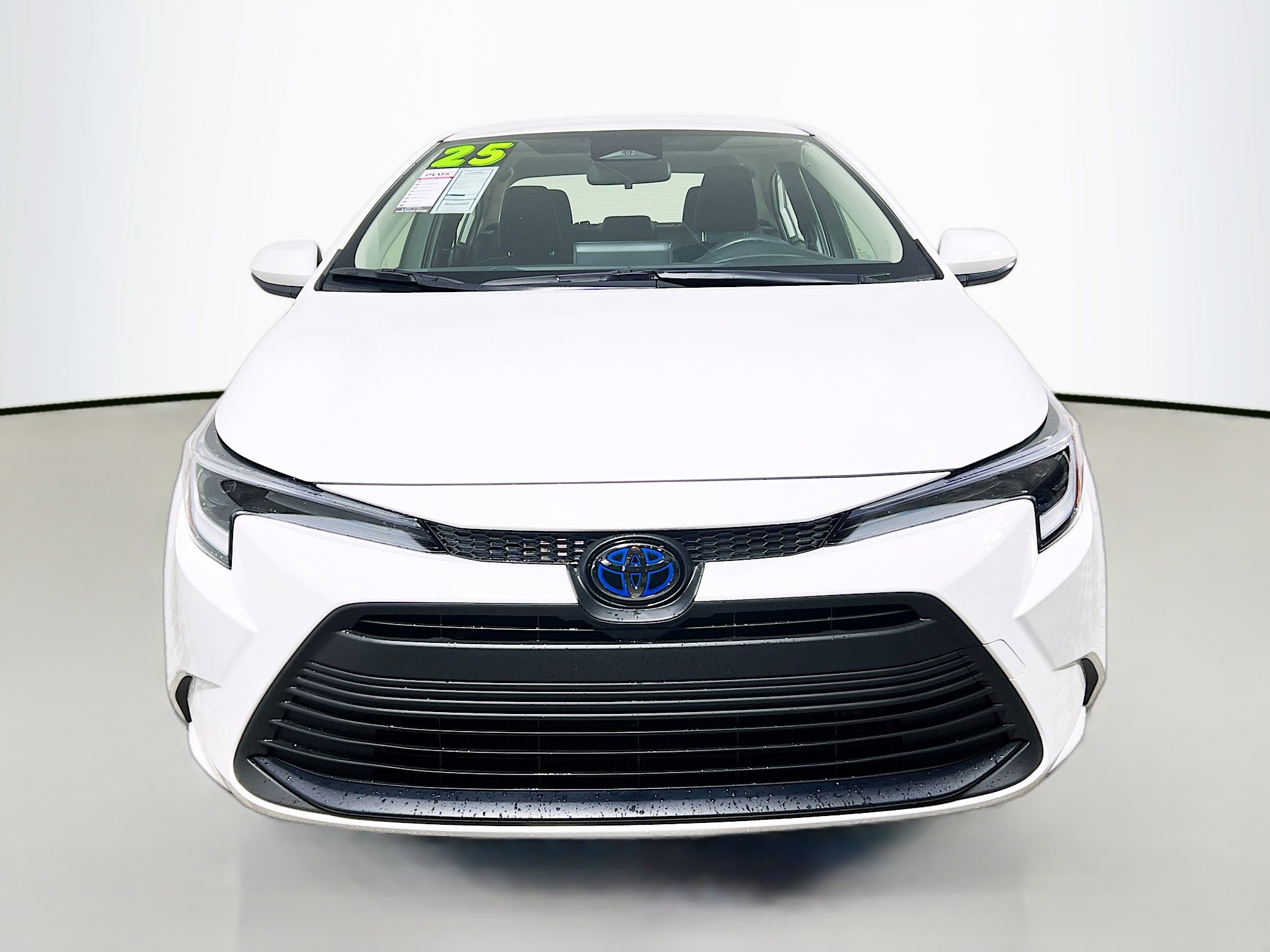 Used 2025 Toyota Corolla LE image 11