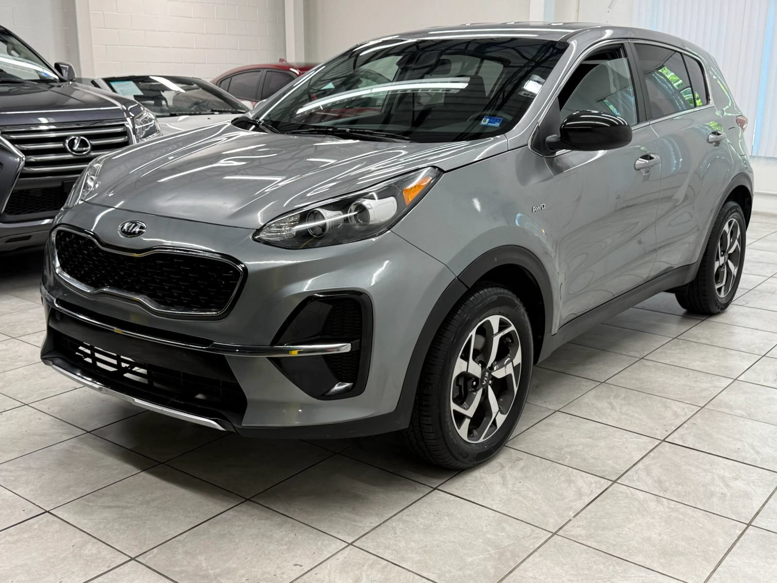 Used 2022 Kia Sportage LX AWD/4WD image 3