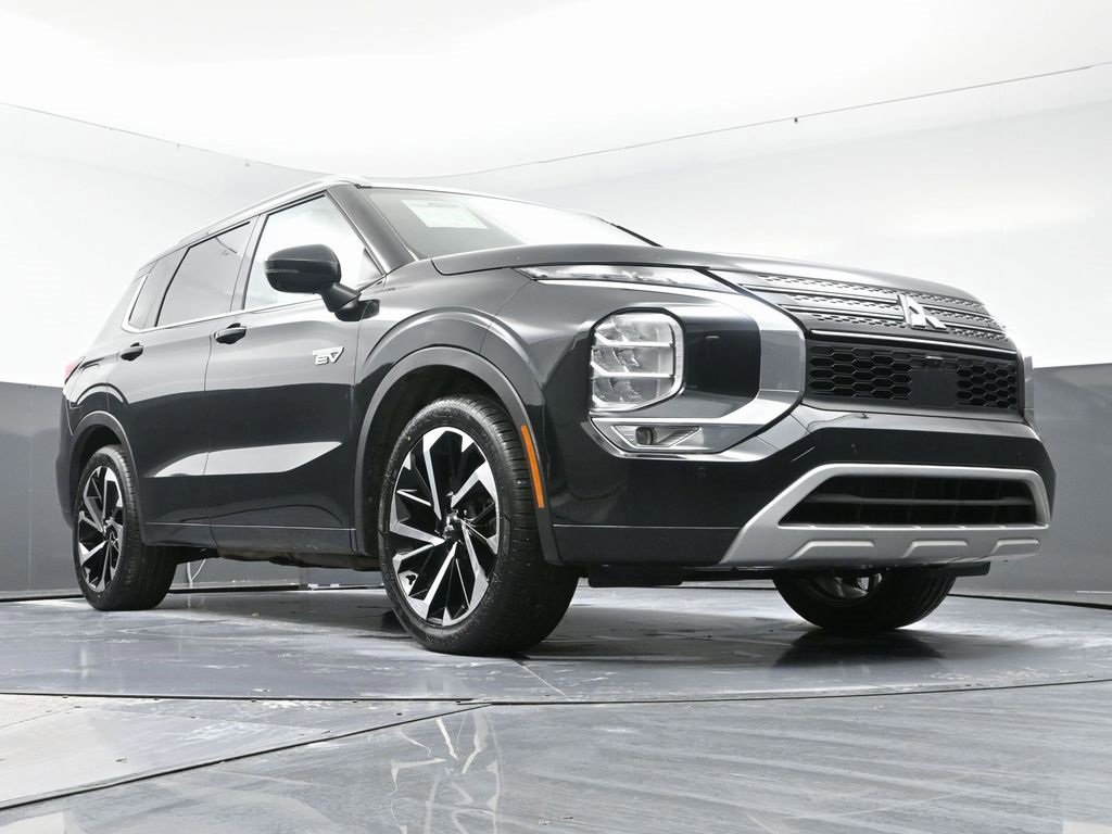 Used 2023 Mitsubishi Outlander SEL image 55