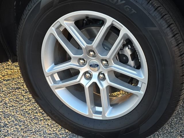Used 2025 Ford Explorer Active RWD image 10