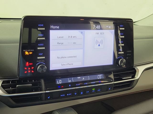 Used 2024 Toyota Sienna XLE FWD image 28