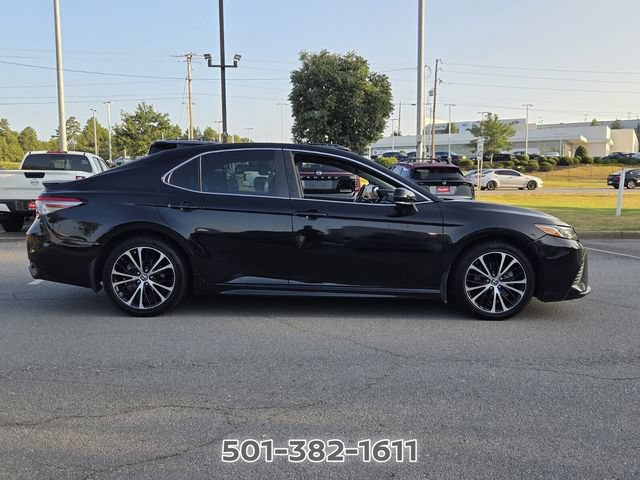Used 2019 Toyota Camry SE w/ Convenience Package FWD image 6