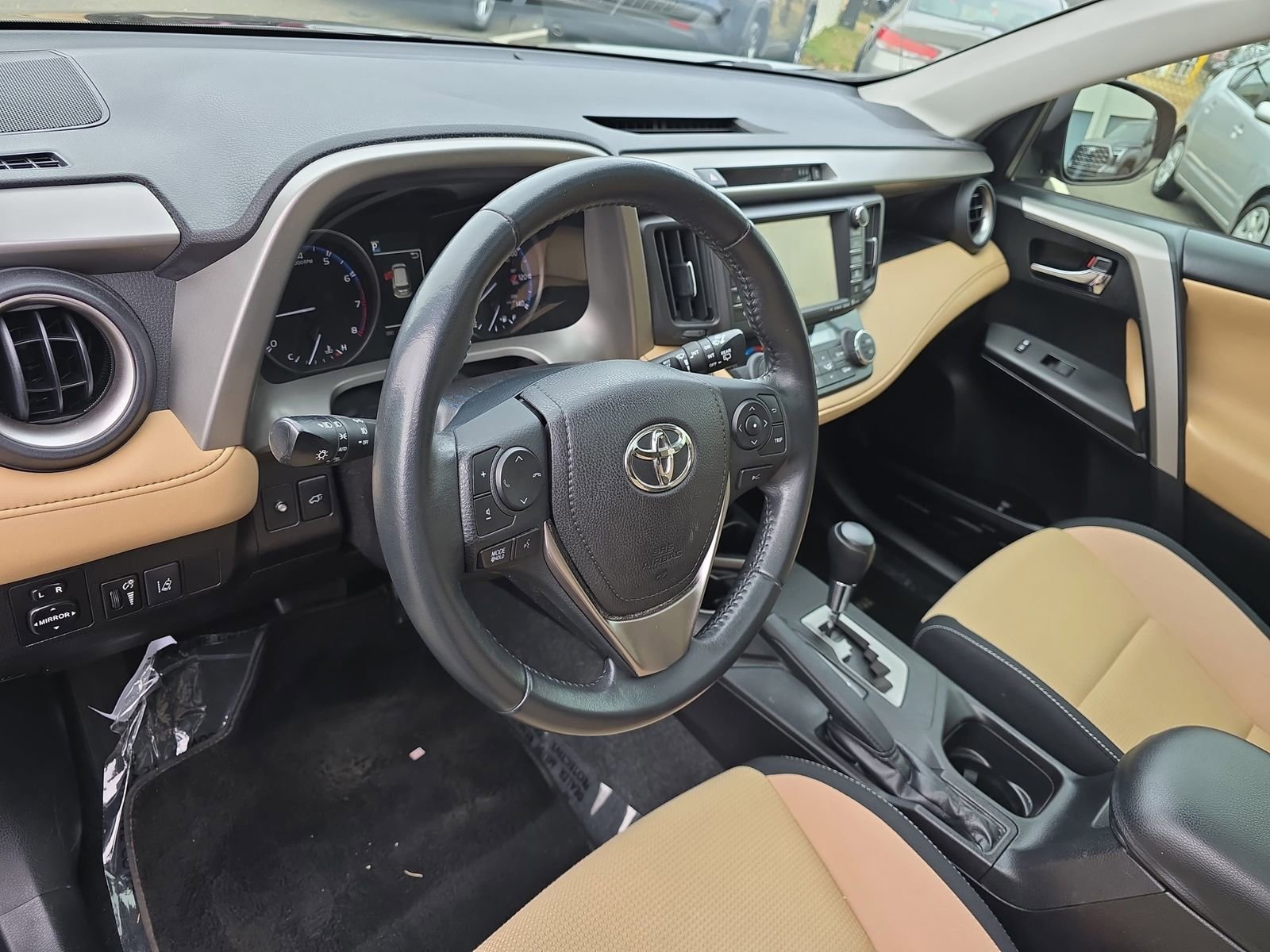 Used 2017 Toyota RAV4 XLE image 20