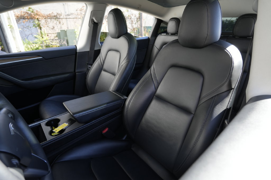 Used 2022 Tesla Model Y Long Range AWD/4WD image 22