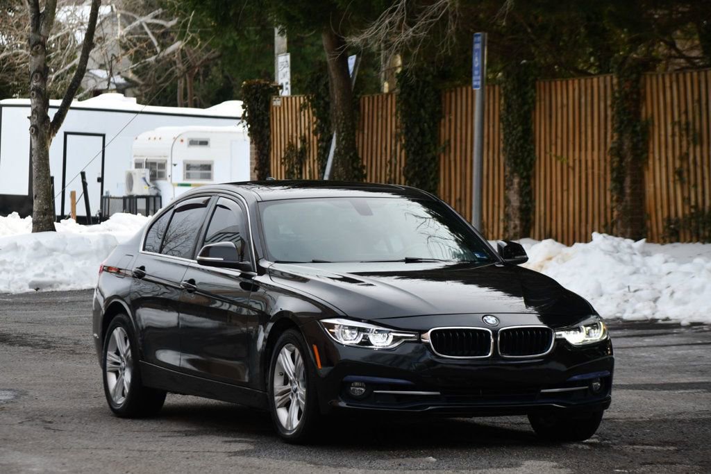 Used 2017 BMW 330i xDrive 330i xDrive image 11