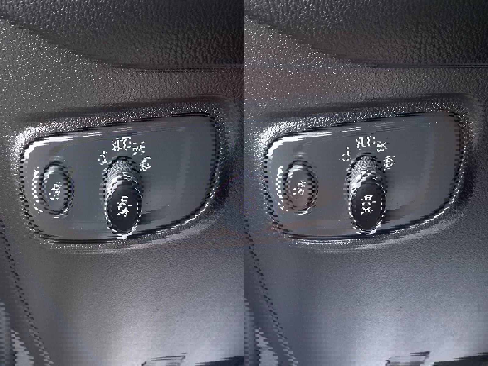 Used 2023 Chevrolet Equinox RS image 62