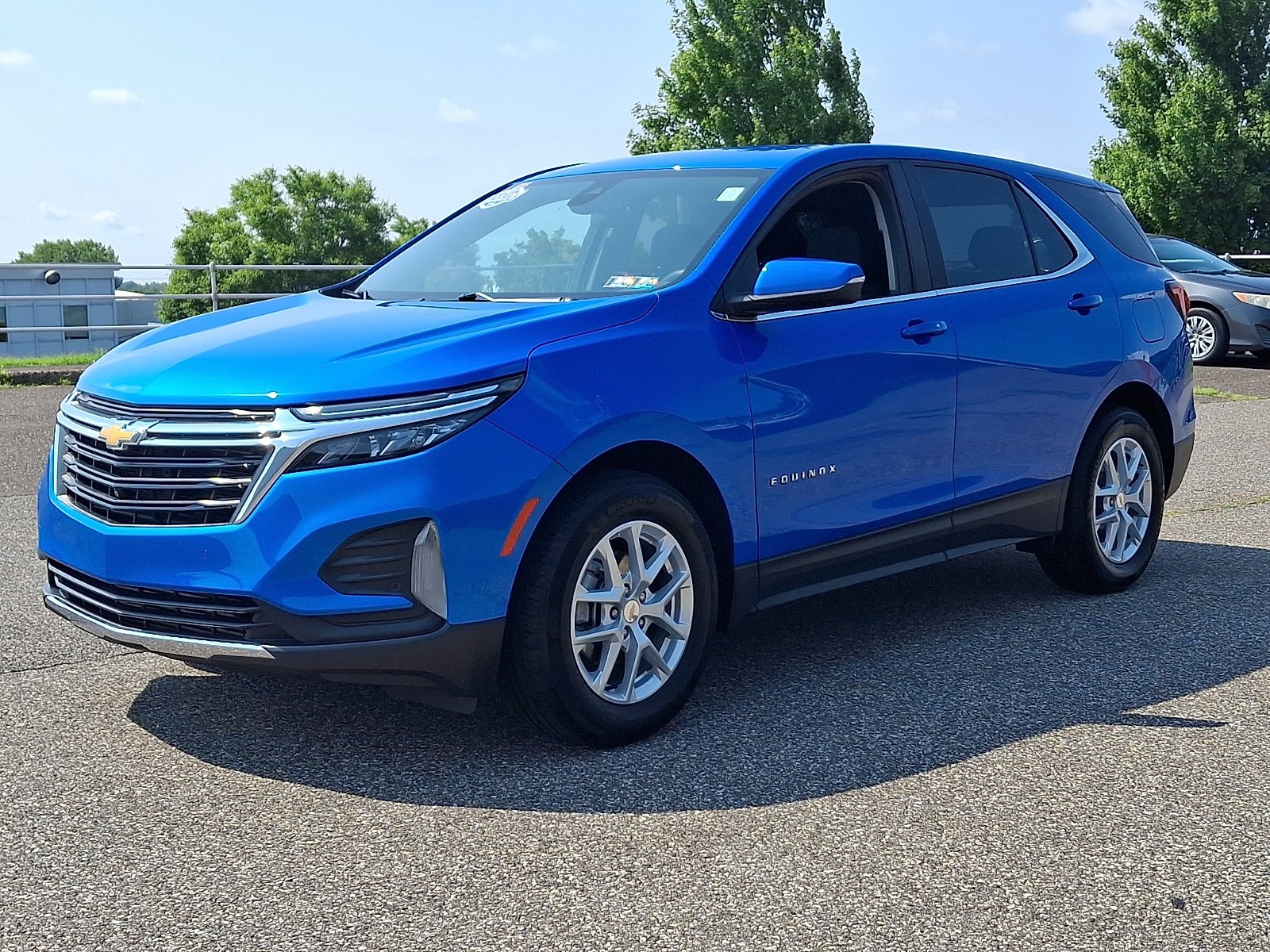 Used 2024 Chevrolet Equinox LT FWD image 3