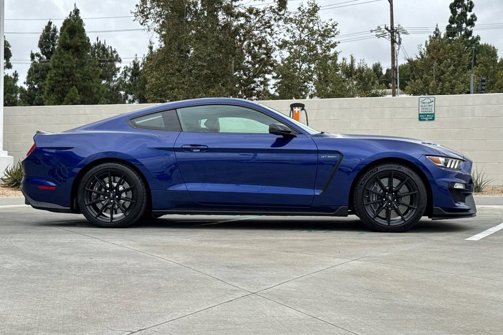 Used 2016 Ford Mustang Shelby GT350 w/ Technology Package RWD image 6