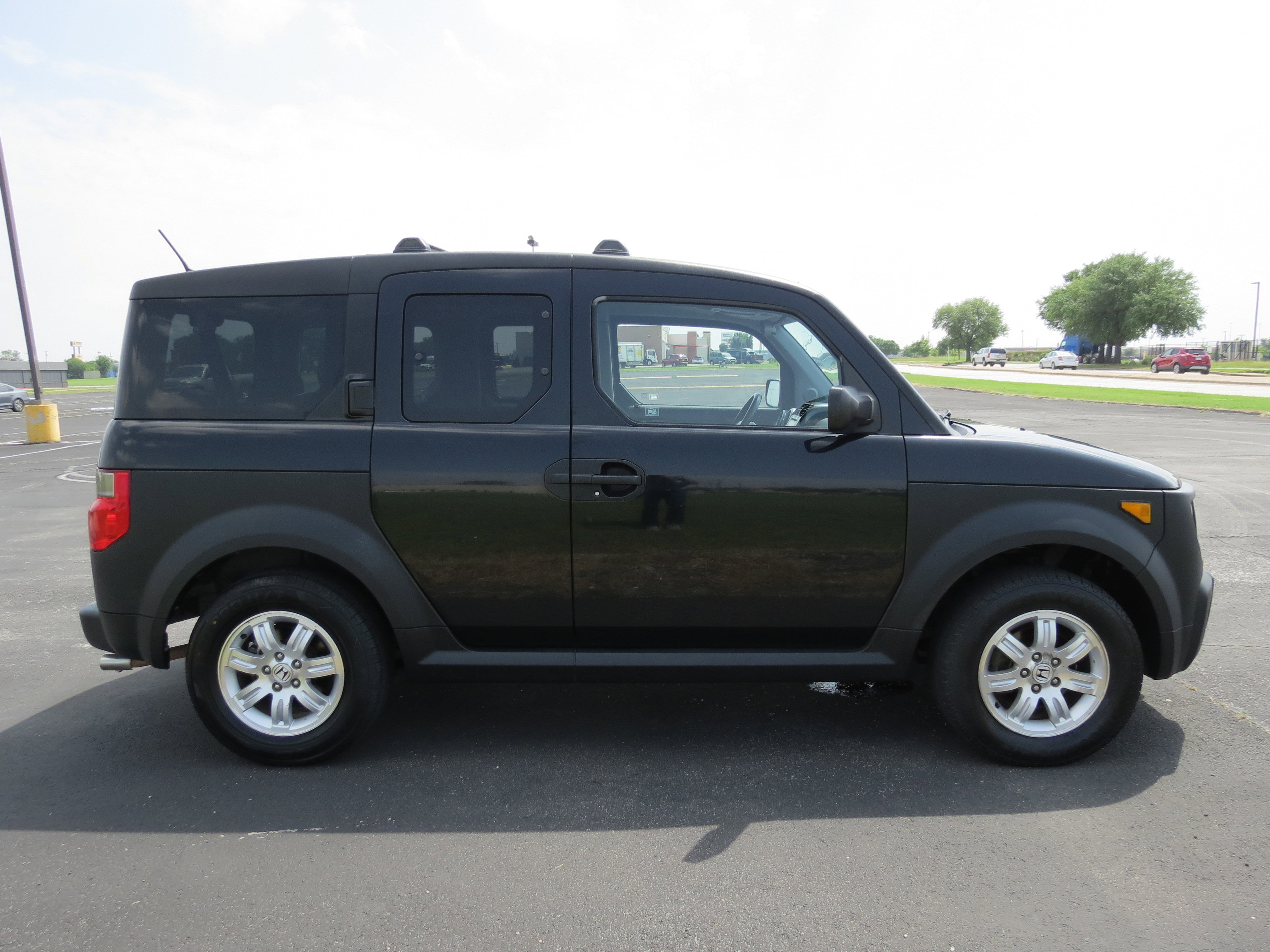 Used 2006 Honda Element EX image 4