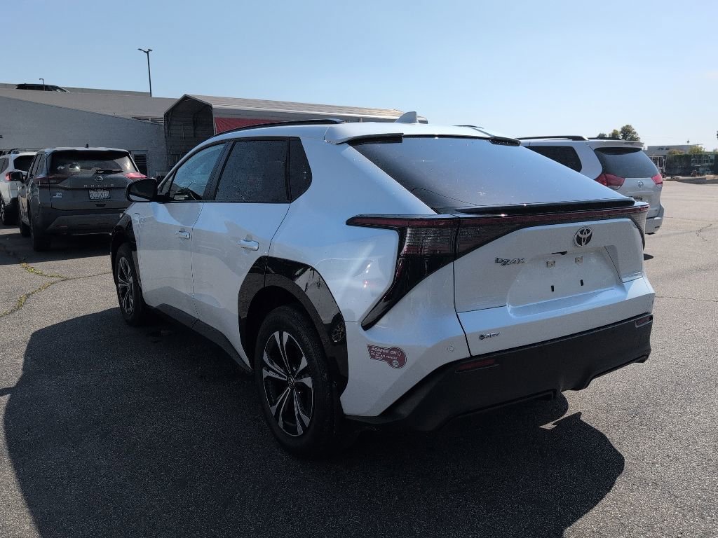 Used 2024 Toyota bZ4X FWD image 7