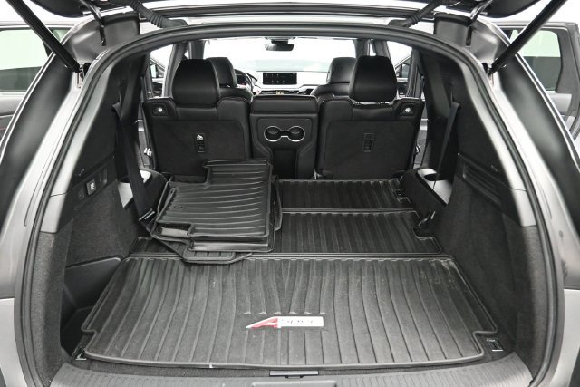 Used 2023 Acura MDX A-Spec AWD/4WD image 16