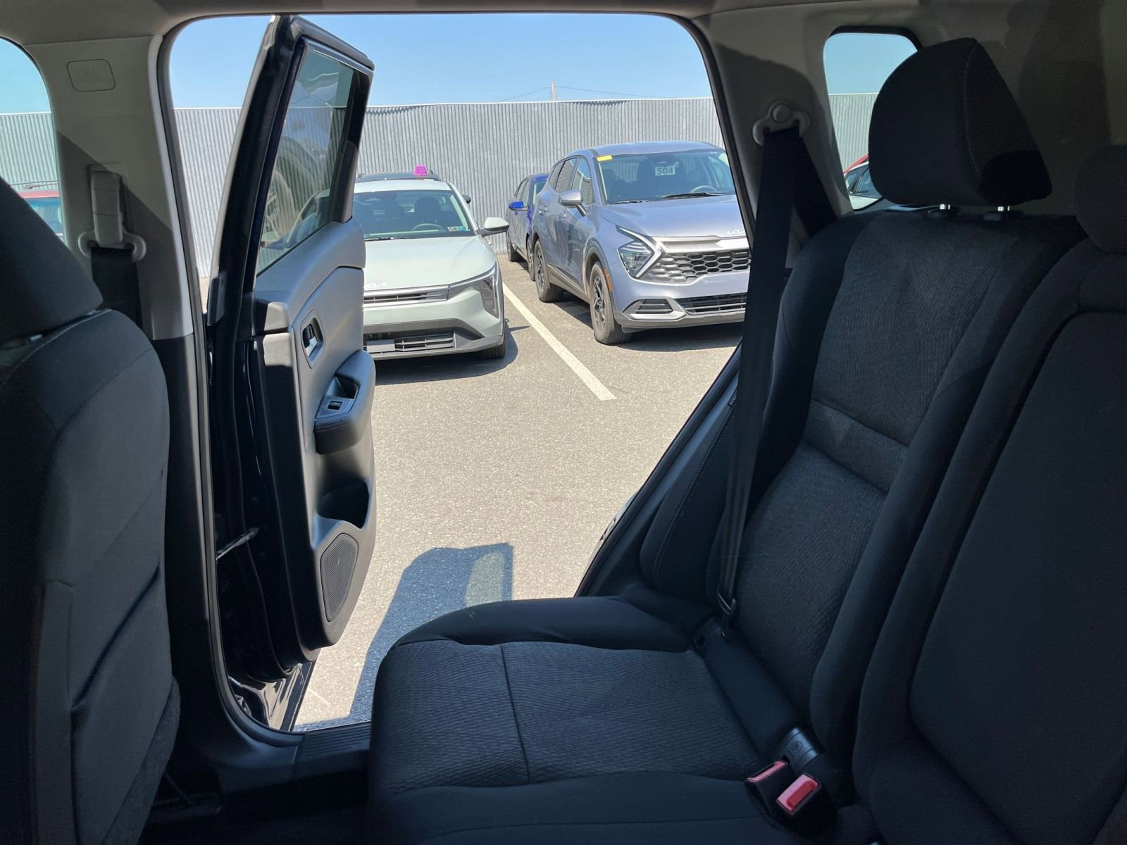 Used 2025 Nissan Rogue SV AWD/4WD image 41
