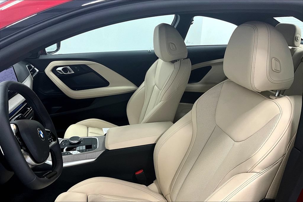 New 2025 BMW 230i Coupe w/ Premium Package RWD image 12