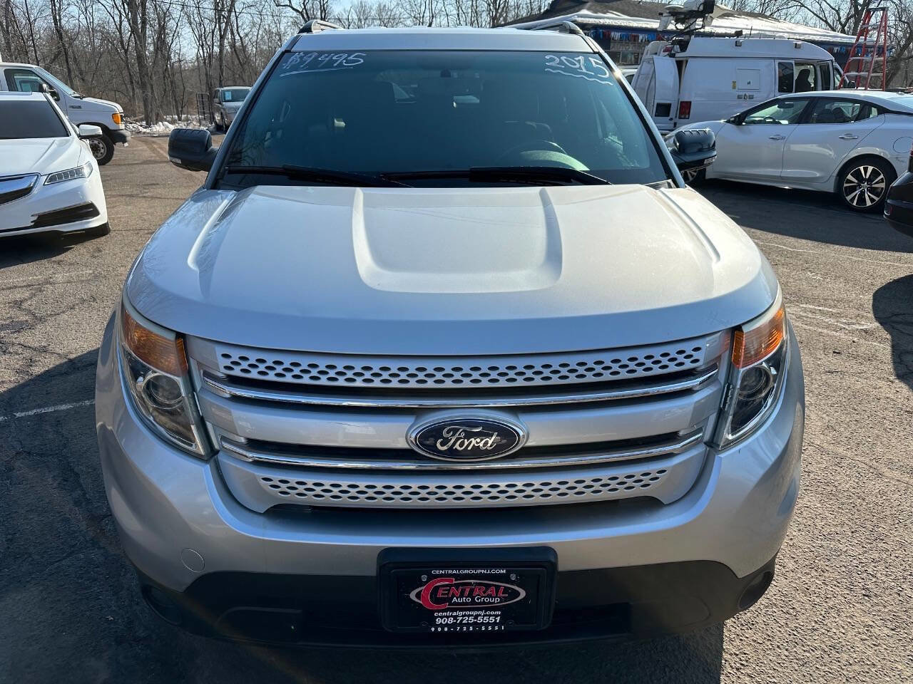 Used 2015 Ford Explorer XLT w/ Equipment Group 201B image 2