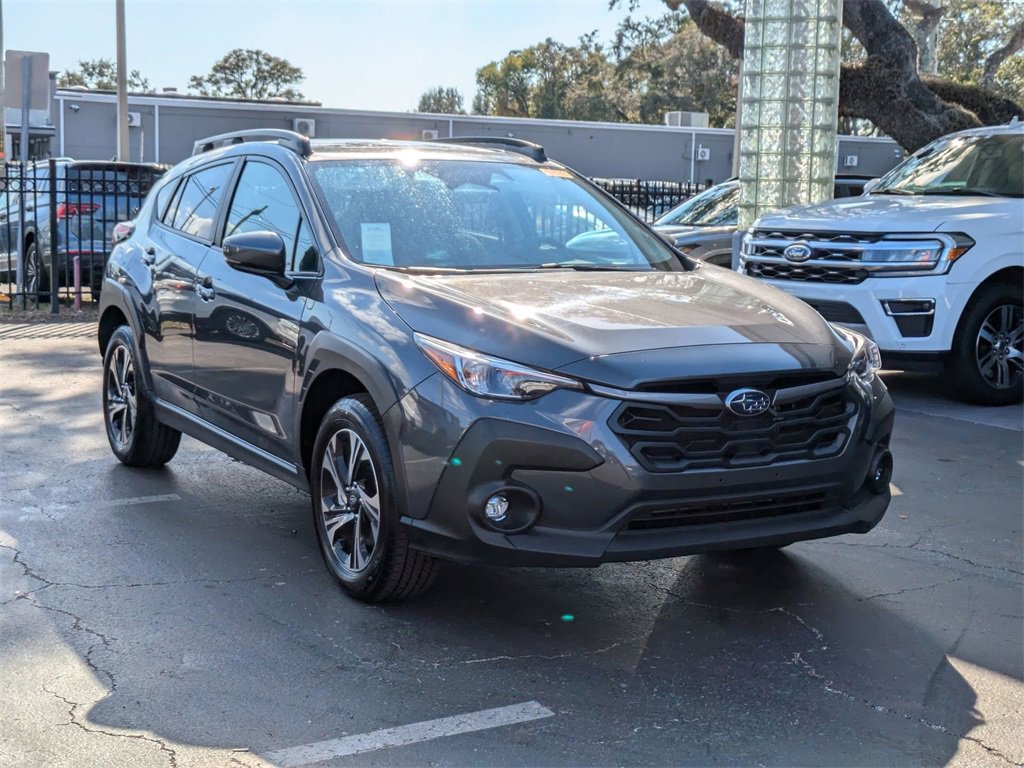 Used 2024 Subaru Crosstrek 2.0i Premium image 3