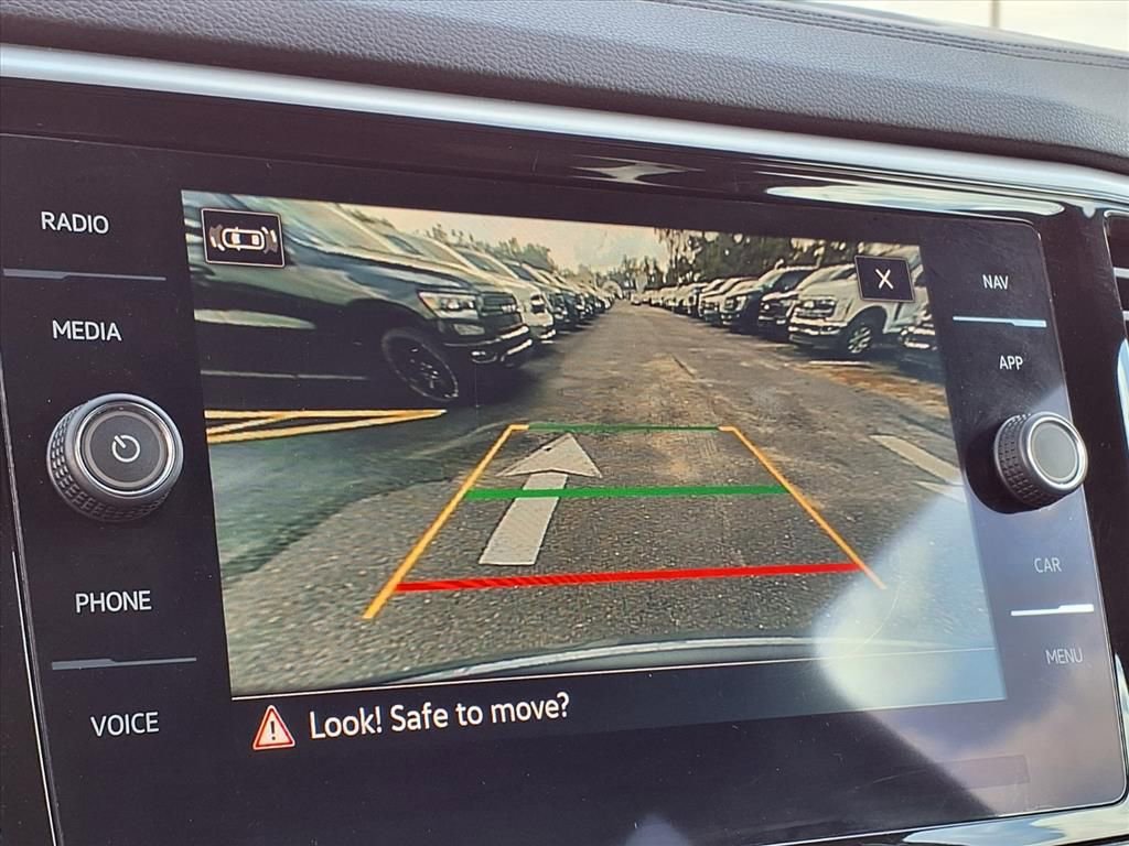 Used 2023 Volkswagen Atlas Cross Sport SEL Premium R-Line image 25