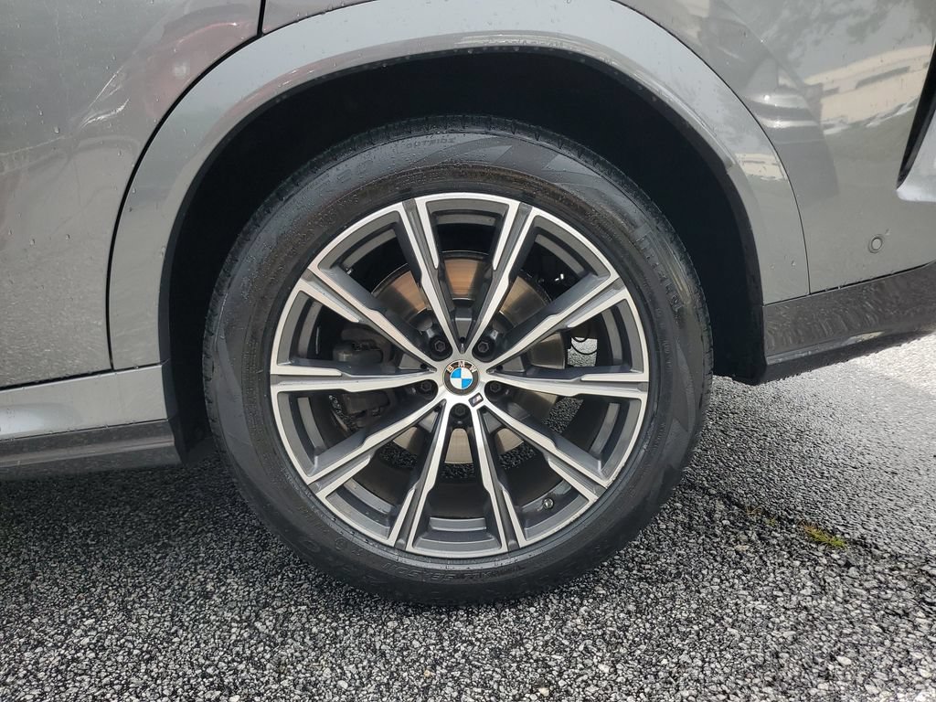 Used 2024 BMW X6 xDrive40i w/ Premium Package AWD/4WD image 12