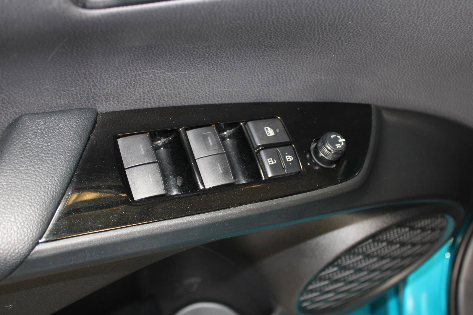 Used 2019 Toyota Prius Prime Plus FWD image 46