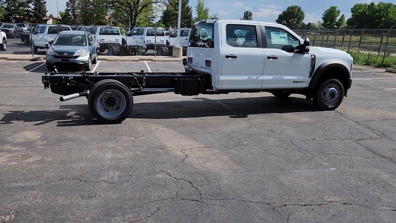 New 2025 Ford F550 4x4 Crew Cab image 12