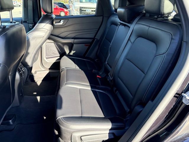 Used 2024 Ford Escape Platinum AWD/4WD image 15