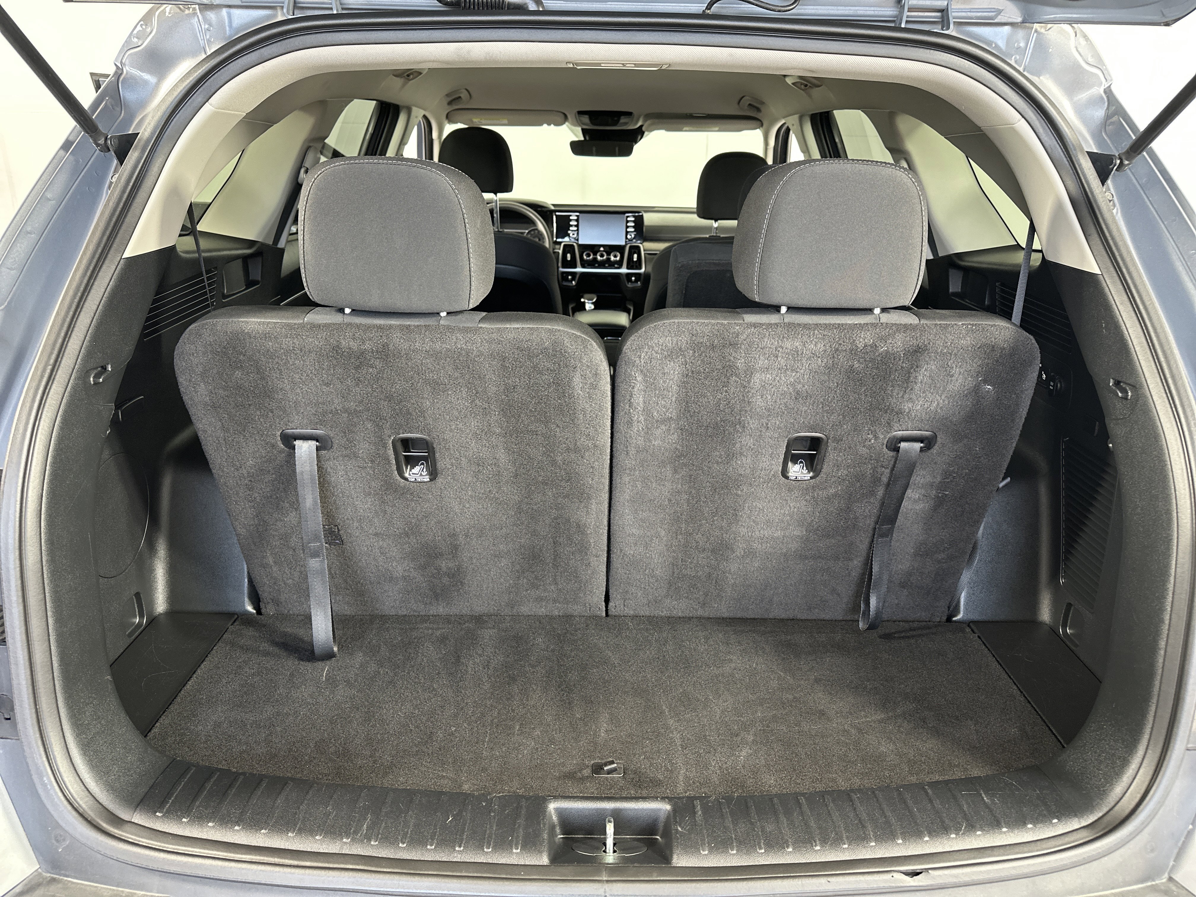 Used 2023 Kia Sorento LX image 15