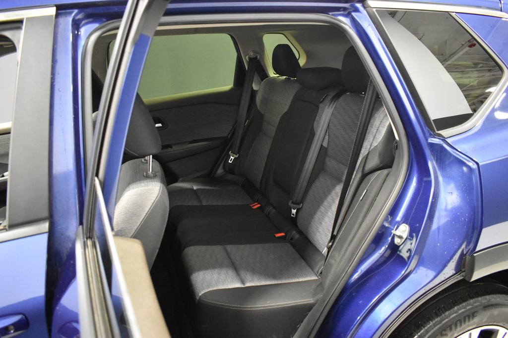 Certified 2023 Nissan Rogue SV image 28