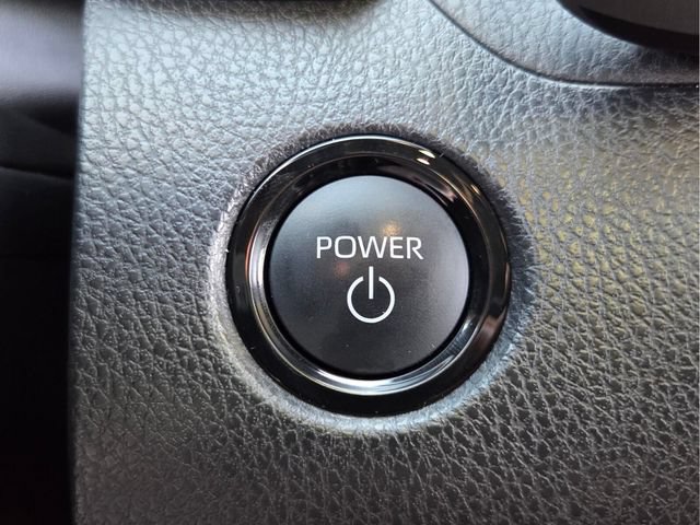 Used 2025 Toyota Camry XSE FWD image 29