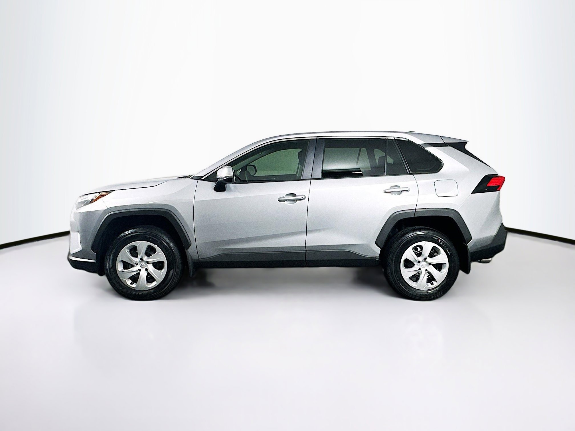 Used 2025 Toyota RAV4 LE image 4