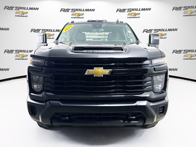 Used 2024 Chevrolet Silverado 3500 W/T w/ WT Convenience Package AWD/4WD image 2