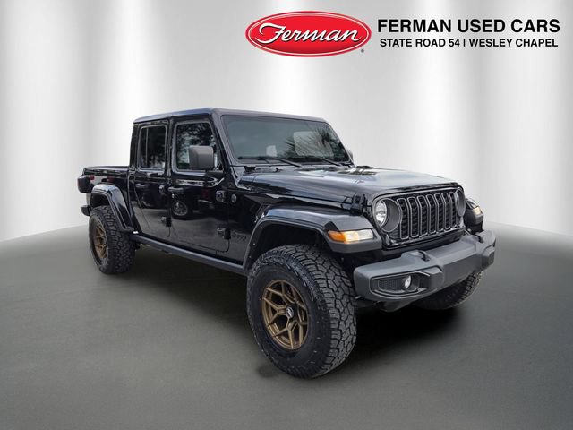 Used 2024 Jeep Gladiator Sport AWD/4WD image 1