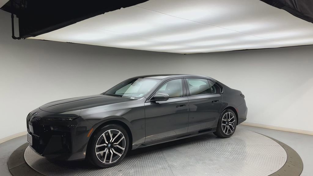 Used 2024 BMW 760i xDrive w/ Executive Package AWD/4WD image 6