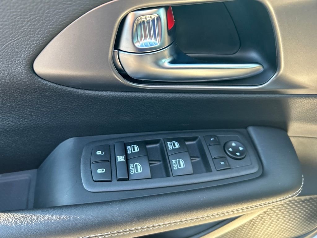 New 2026 Chrysler Pacifica Select w/ S Appearance Package image 13