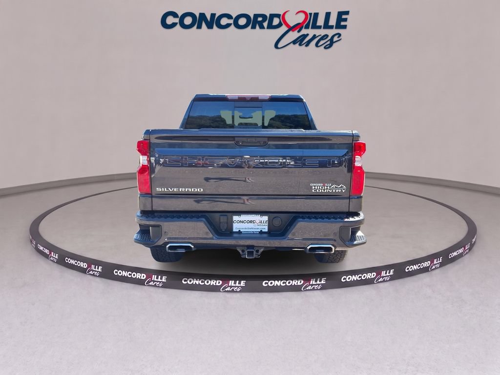 Used 2022 Chevrolet Silverado 1500 High Country w/ Z71 Off-Road Package AWD/4WD image 5