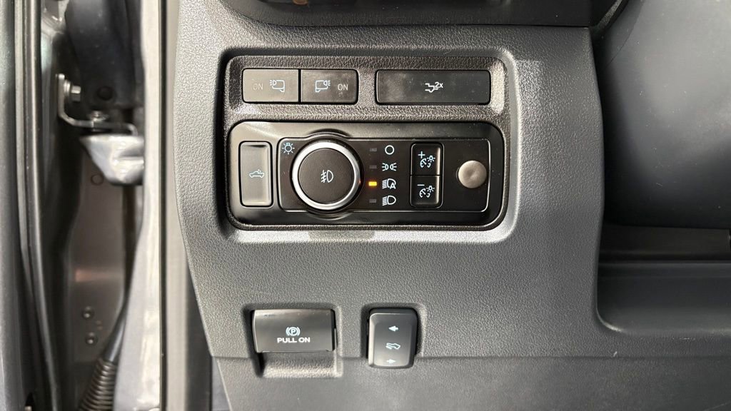 Used 2023 Ford F350 Lariat w/ Tow Technology Package AWD/4WD image 33