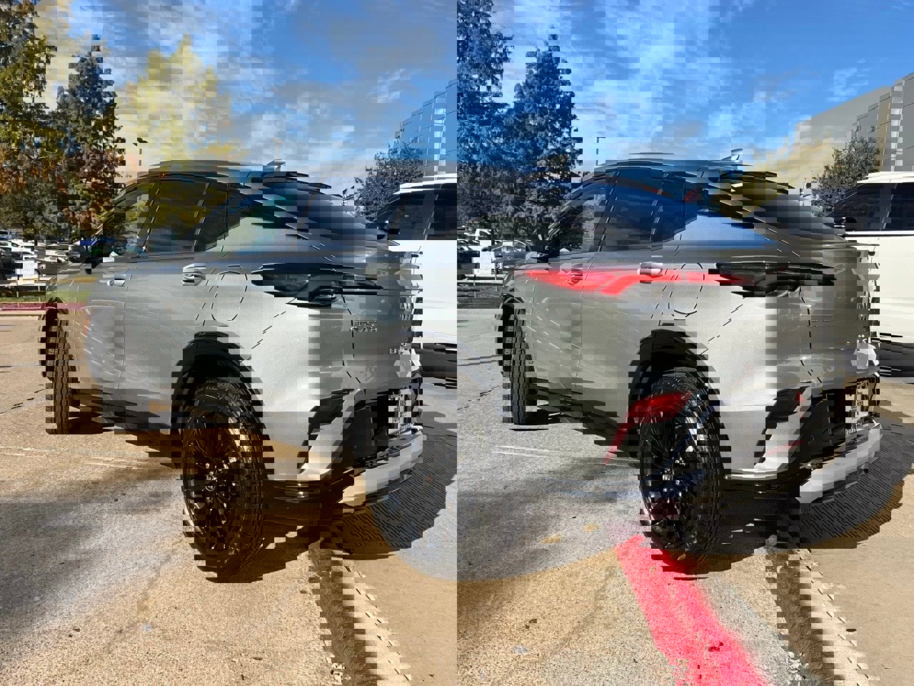 Used 2025 Buick Envista Sport Touring image 8