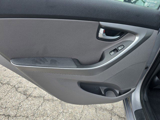 Used 2016 Hyundai Elantra Limited FWD image 29