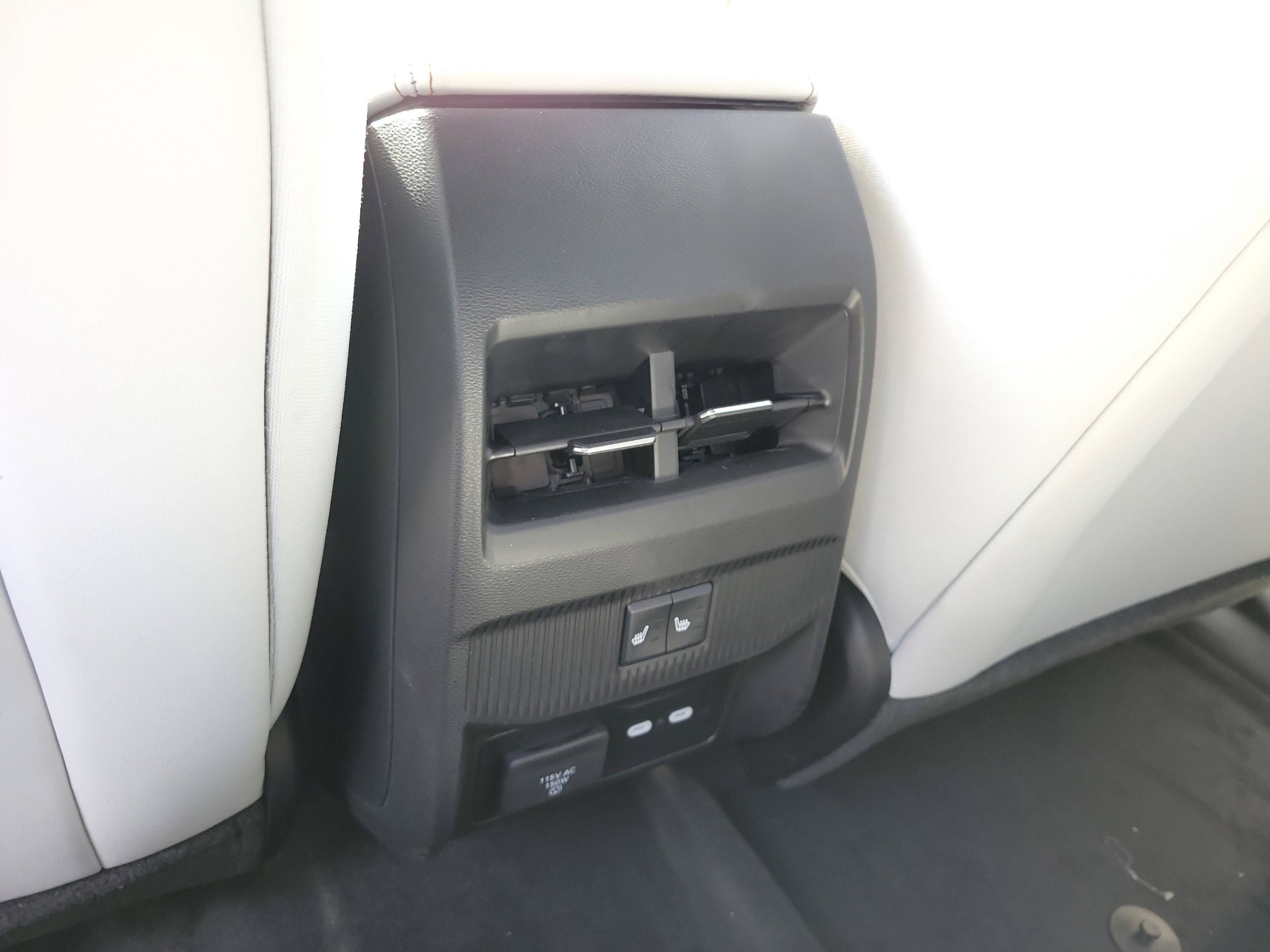 New 2026 Jeep Cherokee Overland w/ Advanced Pro Tech Group AWD/4WD image 12