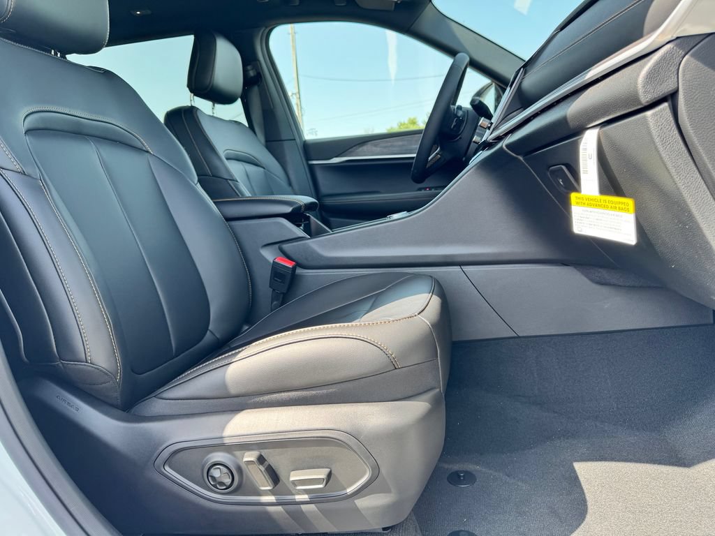 New 2026 Jeep Grand Cherokee L Limited AWD/4WD image 10