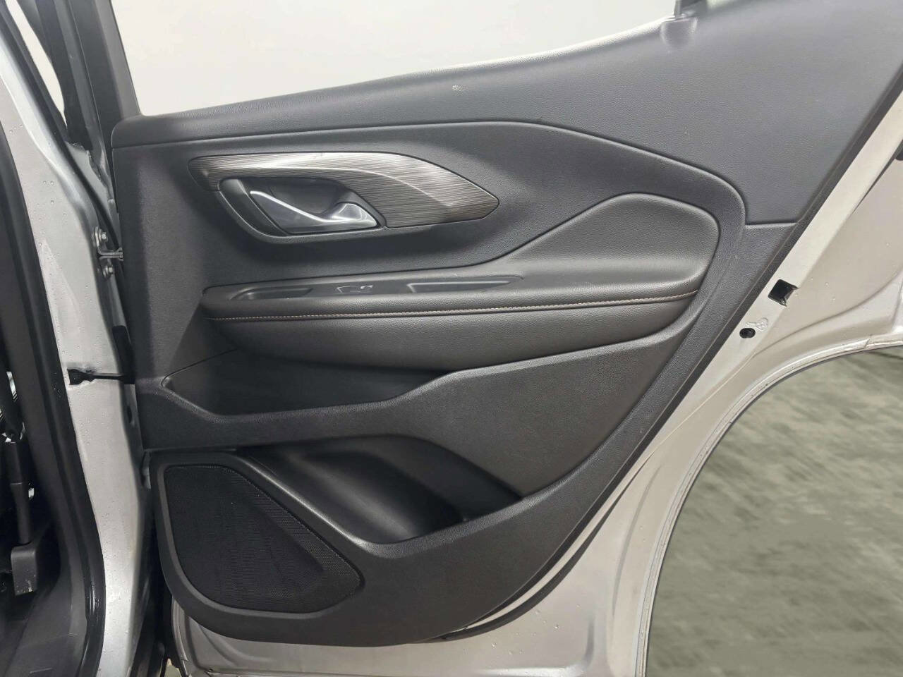 Used 2020 GMC Terrain SLT w/ Preferred Package image 18