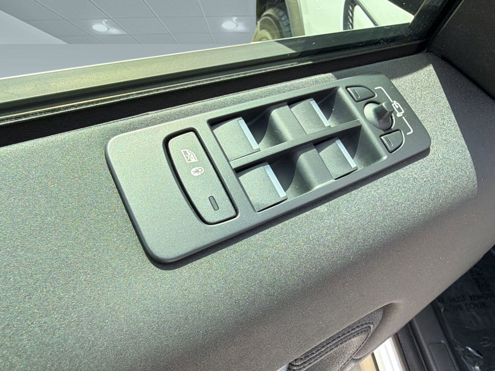 Used 2020 Land Rover Discovery Sport S image 19