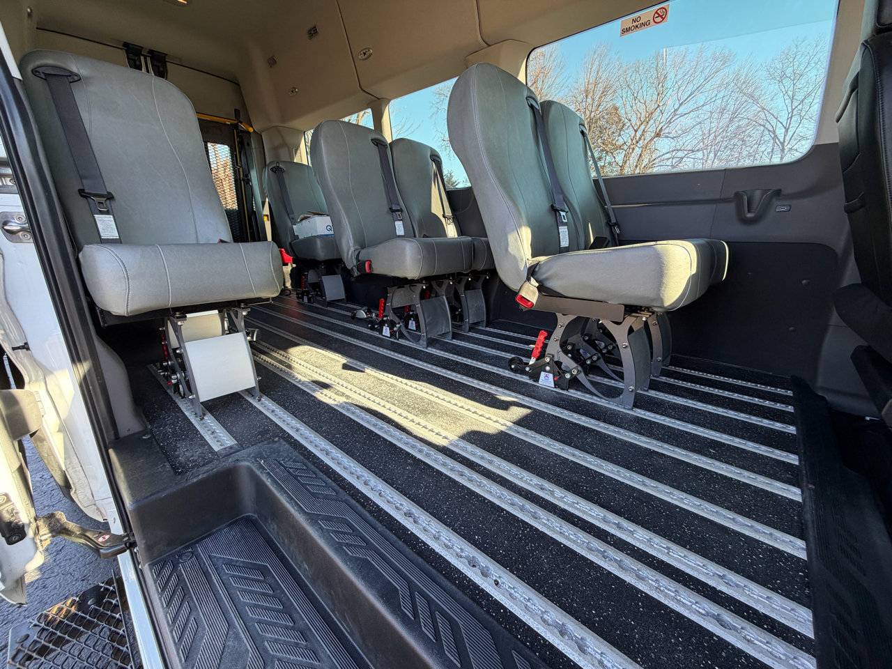 Used 2020 Ford Transit 350 XL image 34