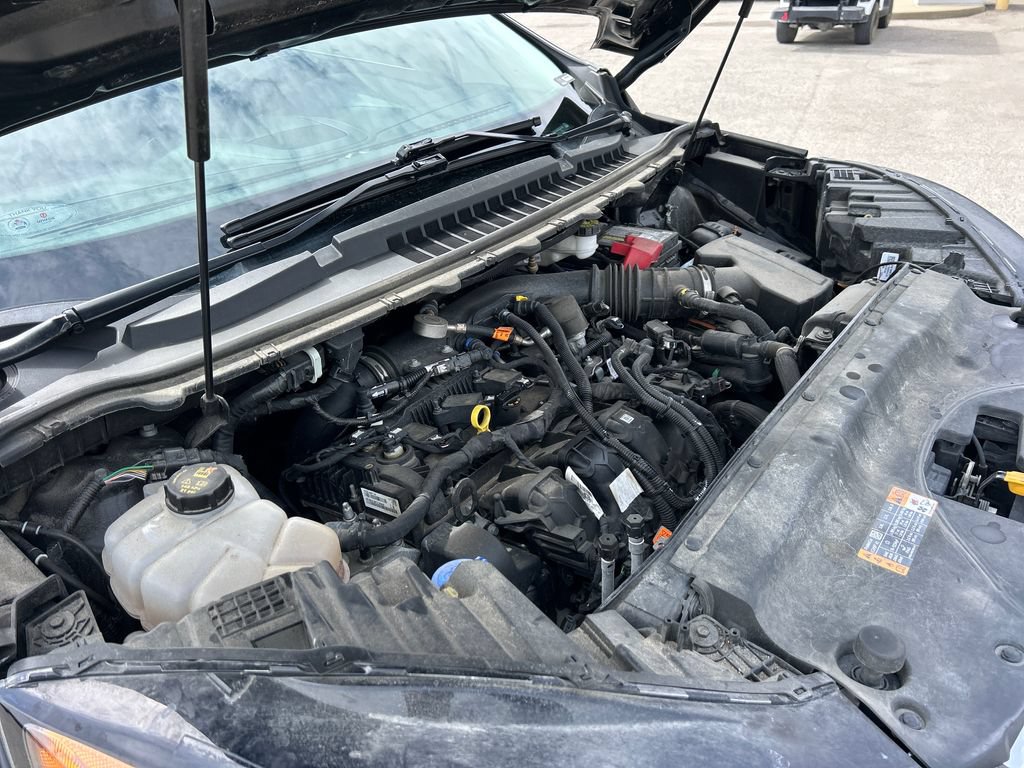 Used 2019 Ford Edge Titanium w/ Equipment Group 301A AWD/4WD image 38