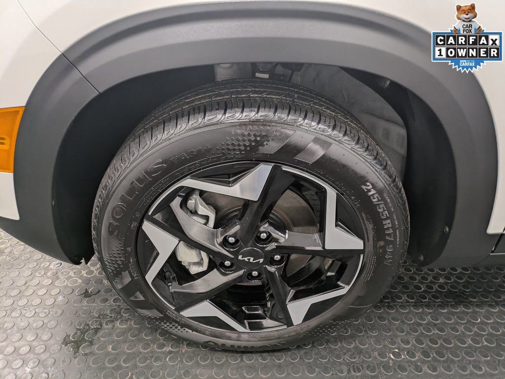 Certified 2025 Kia Seltos S image 7