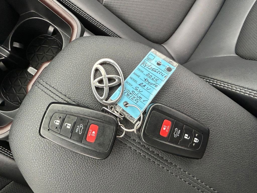 Used 2025 Toyota RAV4 Limited AWD/4WD image 23