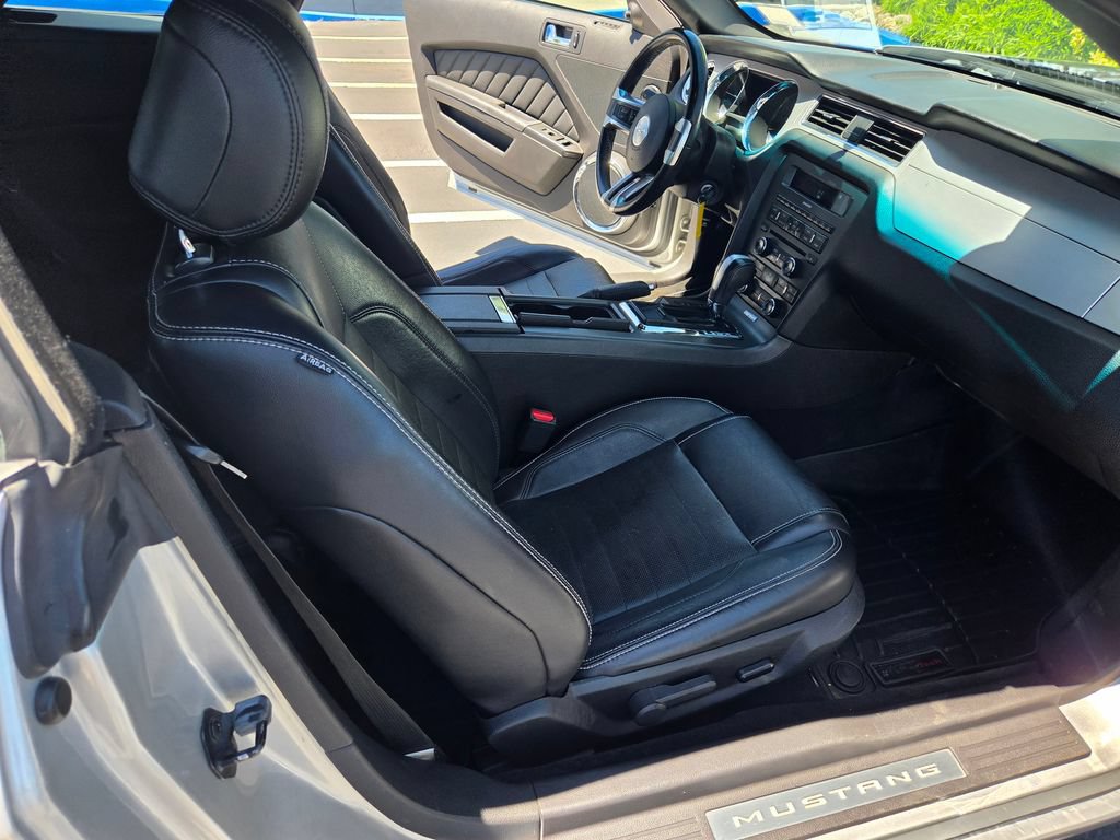 Used 2013 Ford Mustang GT Premium RWD image 12
