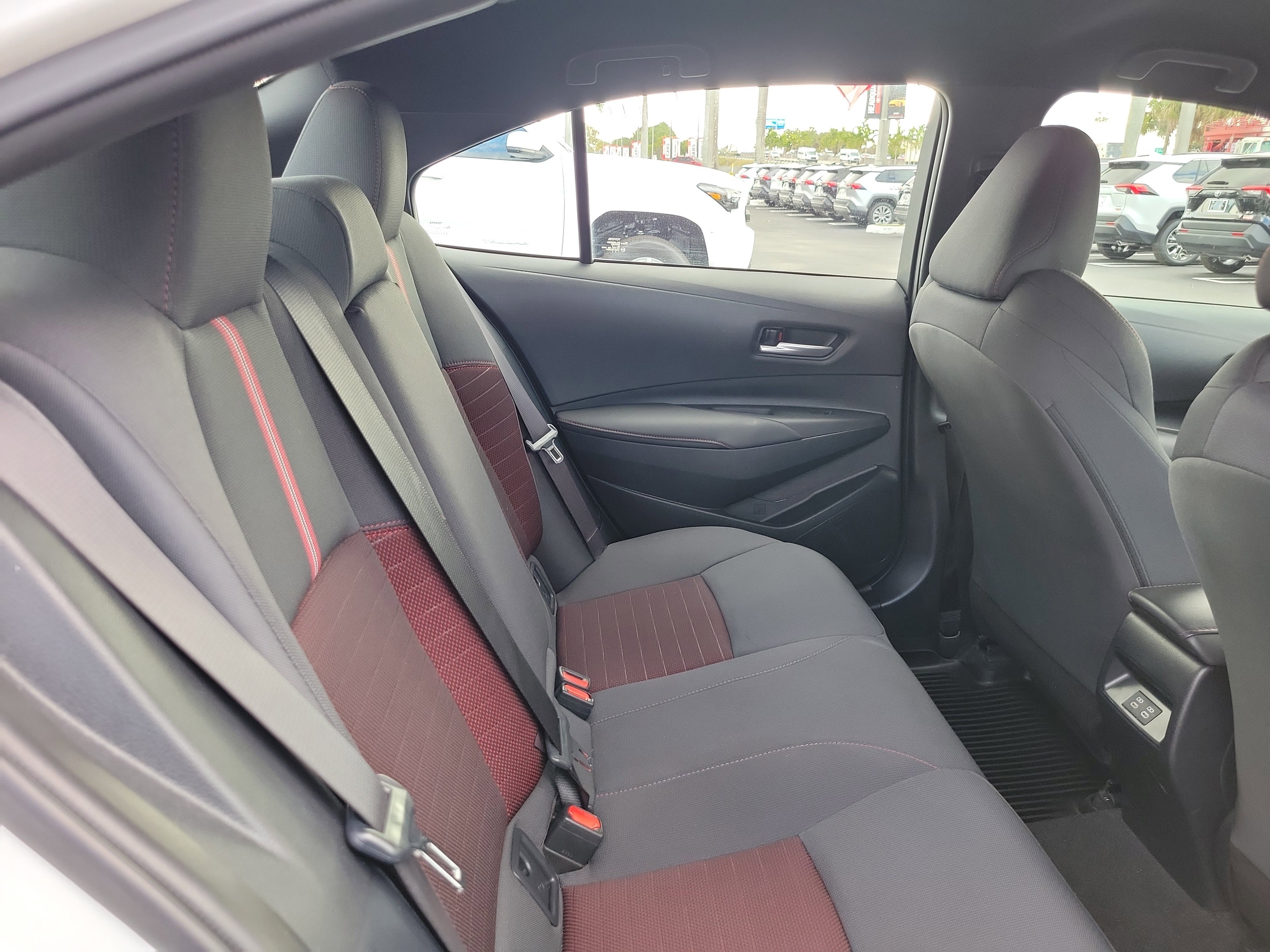 Used 2023 Toyota Corolla SE image 15