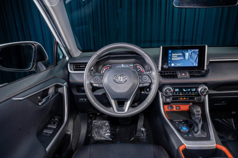 Used 2024 Toyota RAV4 Adventure AWD/4WD image 17