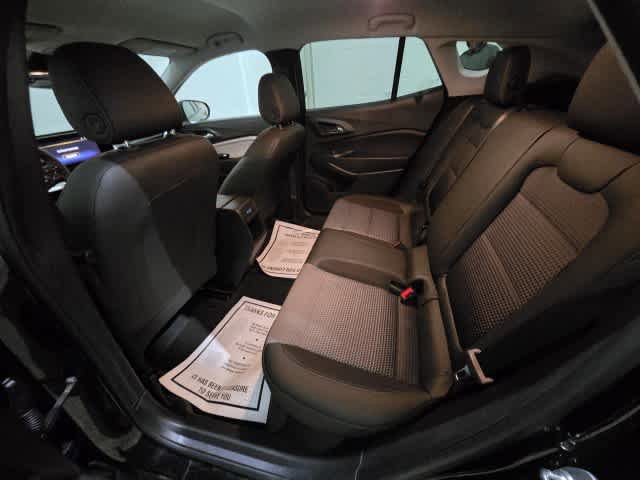Used 2024 Chevrolet Trax LT FWD image 12