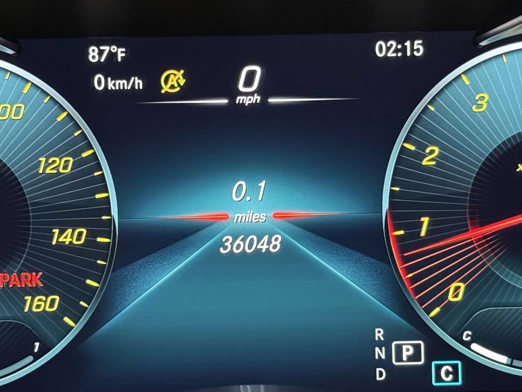 Used 2022 Mercedes-Benz GLC 300 4MATIC w/ Multimedia Package Lite image 5